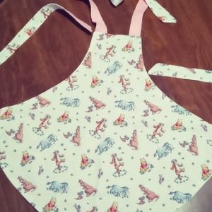 Reversible child's apron